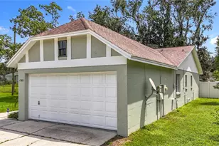 1305 Bramblewood Dr, Lakeland, FL 33811 - Photo 9