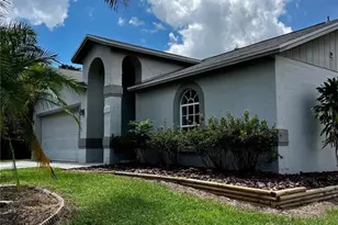 5215 Martinique Dr, Lakeland, FL 33812 - Photo 3