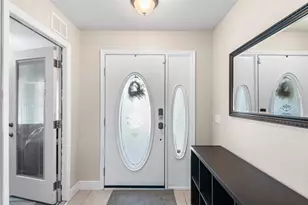 707 Powder Horn Row, Lakeland, FL 33809 - Photo 7