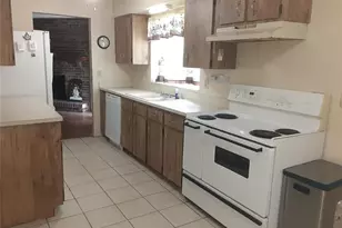 3701 Feather Dr, Lakeland, FL 33812 - Photo 5