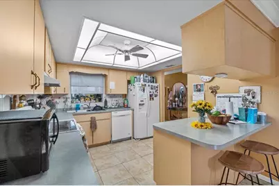 570 Villa Vista Boulevard, Lakeland, FL 33813 - Photo 13