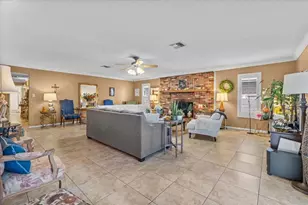 570 Villa Vista Blvd, Lakeland, FL 33813 - Photo 7