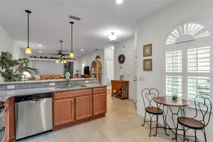 1584 Vienna Square Dr, Winter Haven, FL 33884 - Photo 11