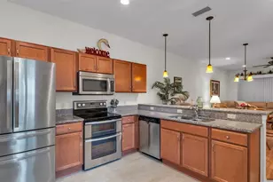 1584 Vienna Square Dr, Winter Haven, FL 33884 - Photo 9