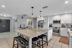 724 Palmore Ct, Lakeland, FL 33813 - Photo 5