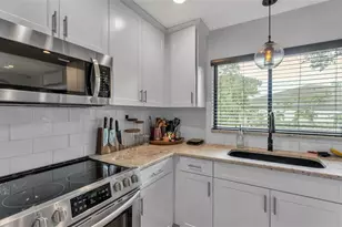 724 Palmore Ct, Lakeland, FL 33813 - Photo 7