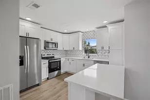 2633 Royal Dr, Lakeland, FL 33801 - Photo 9