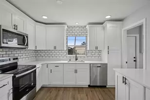 2633 Royal Dr, Lakeland, FL 33801 - Photo 11