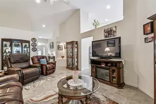 6845 Shimmering Dr, Lakeland, FL 33813 - Photo 11