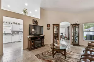 6845 Shimmering Dr, Lakeland, FL 33813 - Photo 13