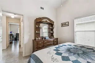 6845 Shimmering Dr, Lakeland, FL 33813 - Photo 7