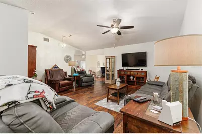 1836 Prairie Dunes Circle N, Lakeland, FL 33810 - Photo 5