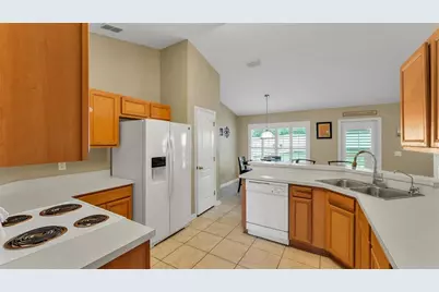 2756 Highlands Creek Drive, Lakeland, FL 33813 - Photo 11