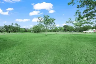 8564 Carey Rd, Lithia, FL 33547 - Photo 7