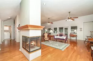 6901 Hayter Dr, Lakeland, FL 33813 - Photo 3