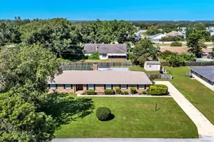 5701 Stratford Ln, Lakeland, FL 33813 - Photo 1