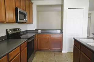 2044 Cypress Bay Blvd, Kissimmee, FL 34743 - Photo 7