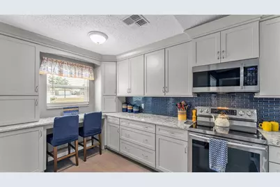 6096 Kittiwake Drive, Lakeland, FL 33809 - Photo 11