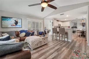 5157 Sterling Manor Dr, Tampa, FL 33647 - Photo 9