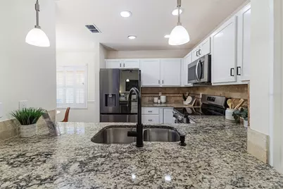 6610 Crescent Loop, Winter Haven, FL 33884 - Photo 11