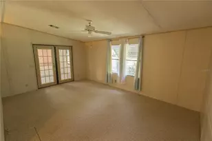 3533 Sutton Hills Dr N, Lakeland, FL 33810 - Photo 7