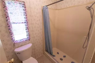 3533 Sutton Hills Dr N, Lakeland, FL 33810 - Photo 11