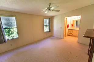 3533 Sutton Hills Dr N, Lakeland, FL 33810 - Photo 9