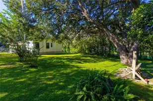 3533 Sutton Hills Dr N, Lakeland, FL 33810 - Photo 19