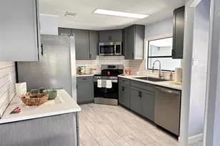 2206 Golden Horseshoe Circle N, Lakeland, FL 33810 - Photo 27