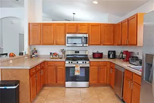 5150 Michelle St, Winter Haven, FL 33881 - Photo 9