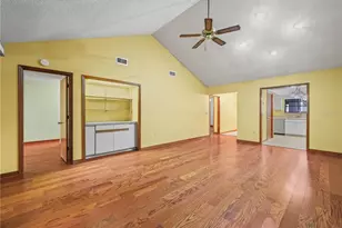 6655 Sweetbriar Ln, Lakeland, FL 33813 - Photo 3