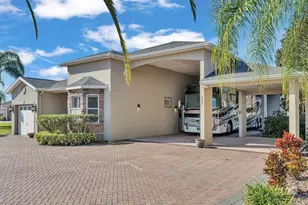 402 Cruisers Dr, Polk City, FL 33868 - Photo 3