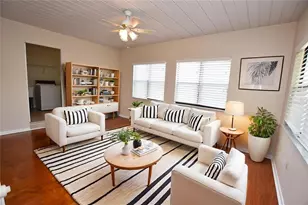 2210 Harbor Town Ln, Lakeland, FL 33810 - Photo 25