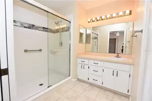 2210 Harbor Town Ln, Lakeland, FL 33810 - Photo 17