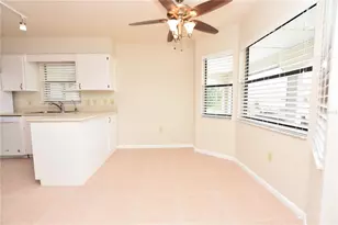 2210 Harbor Town Ln, Lakeland, FL 33810 - Photo 9
