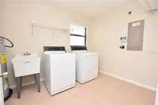 2210 Harbor Town Ln, Lakeland, FL 33810 - Photo 29