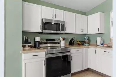 8160 S Canterbury Lake Boulevard, Tampa, FL 33619 - Photo 15