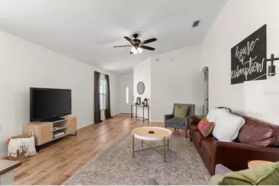 8160 S Canterbury Lake Boulevard, Tampa, FL 33619 - Photo 11