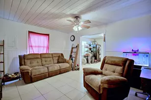 131 Wiggins Ave, Avon Park, FL 33825 - Photo 5
