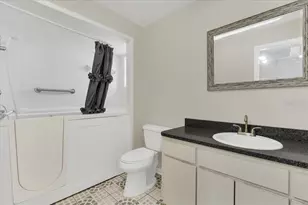 6632 Sweetbriar Ln, Lakeland, FL 33813 - Photo 13