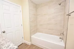 1111 Mercury Dr E, Lakeland, FL 33810 - Photo 23