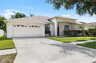 2763 Valencia Grove Dr, Valrico, FL 33596 - Photo 3