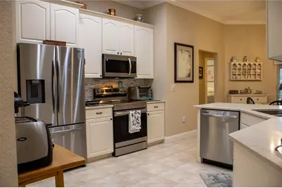 579 Powder Horn Row, Lakeland, FL 33809 - Photo 3