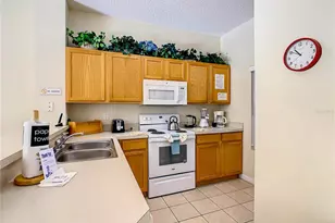 8410 Blue Lagoon Dr, Kissimmee, FL 34747 - Photo 7