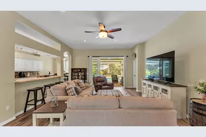 2803 Spring Meadow Drive, Plant City, FL 33566 - Photo 13