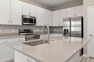 454 Windy Willow Wy, Saint Cloud, FL 34771 - Photo 9