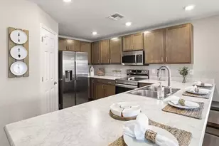 207 Turtle Bay Ave, Winter Haven, FL 33881 - Photo 5