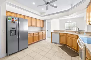 2692 Huntington Hills Dr, Lakeland, FL 33810 - Photo 9