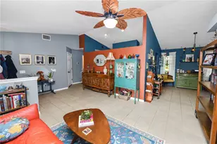 7411 Floral Cir E, Lakeland, FL 33810 - Photo 5