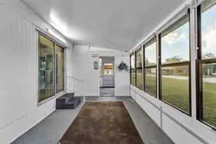 203 Janet Ln, Lakeland, FL 33809 - Photo 3